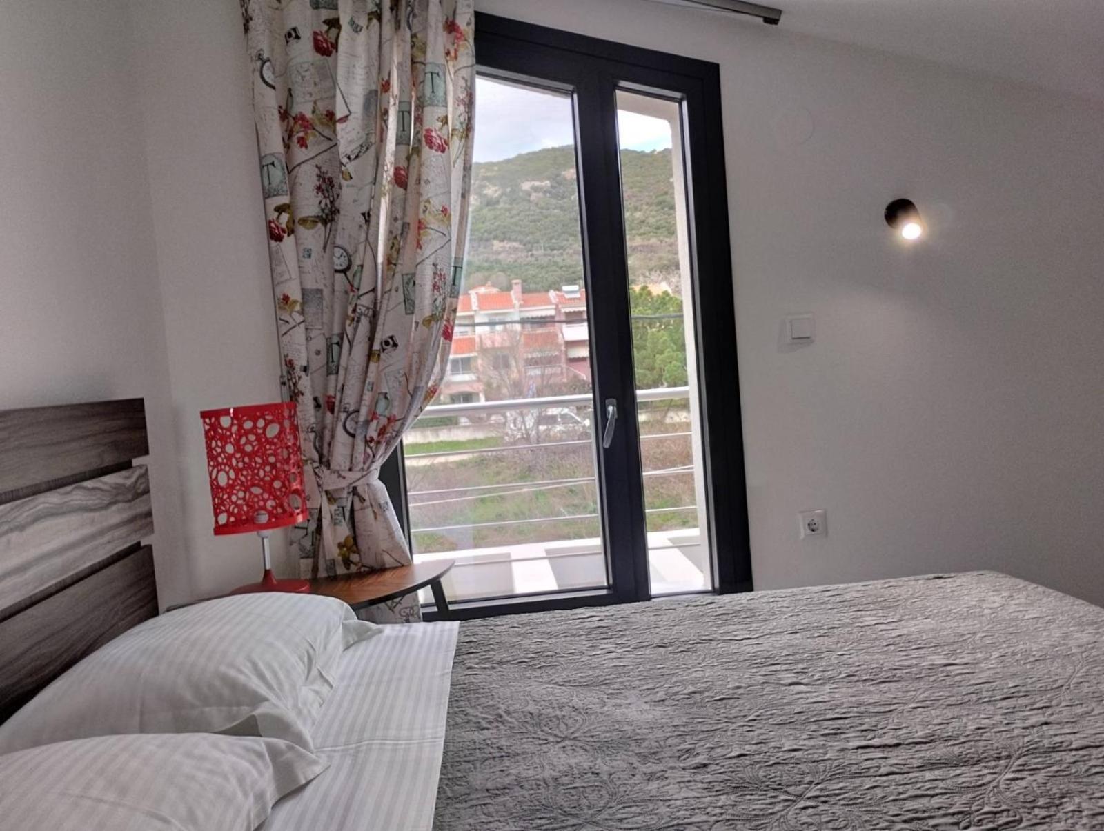 Filos Suites Nea Iraklitsa Exterior foto